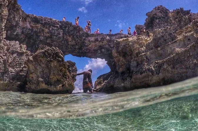 Adventure Power Boat Tour Antigua and Private Laviscount Island - The crew makes or breaks a boat day