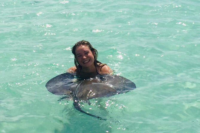 ANTIGUA FROM TOP TO BOTTOM: Stingray City, Beach, lunch & more... - Getting There in a Van: Pickup, AC, and a 14-Person Cap