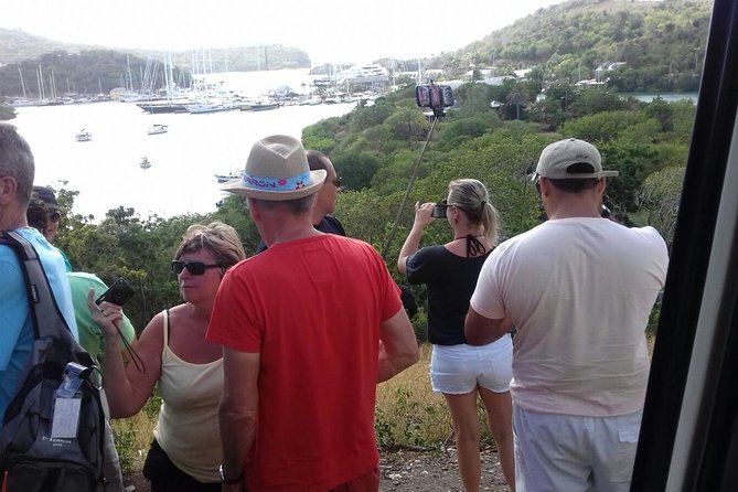 Circumnavigate Tour - Devil’s Bridge: The Natural Limestone Arch and Photo Moment