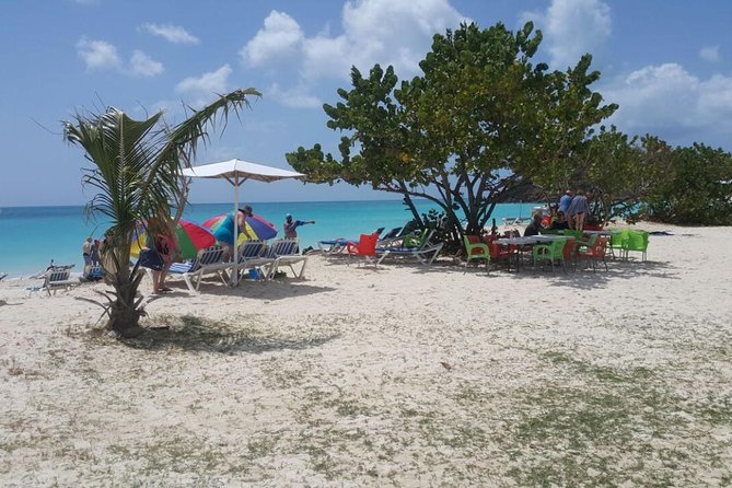 Classic Beach Break - Getting there: Heritage Quay start, pickup options, and private-group feel