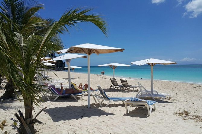 Cultural and Historical Home Tour in The Antiguan Experience - Beach lunch at the end: your payoff for the morning touring