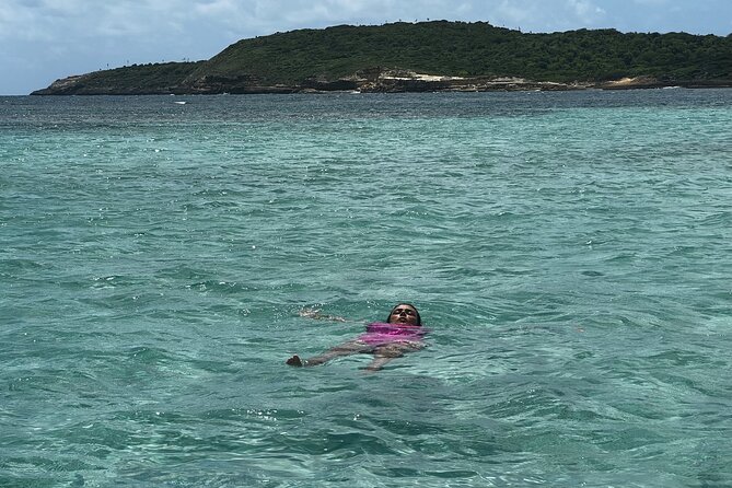 FANTASTIC Green Island and Sea Turtles - Half Day share boat trip - Stop 2 on Green Island: Beach, Sea Turtles, and Natural Pools