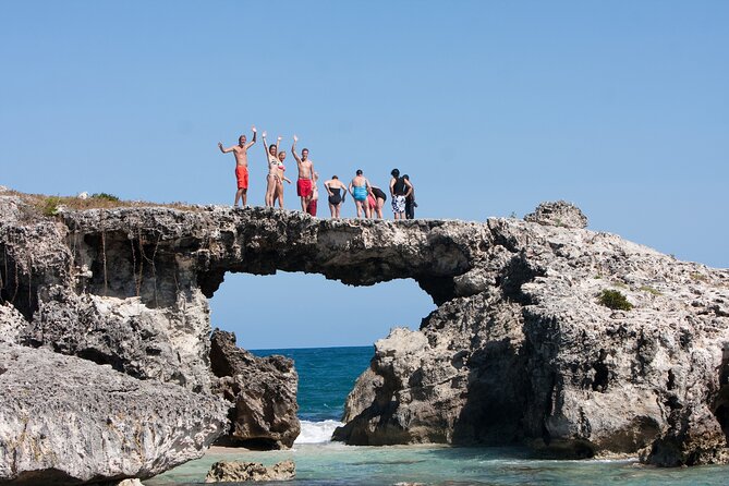 Power 360 Sightseeing and Snorkel Cruise Antigua - Lunch, Drinks, and the Onboard Food Rhythm