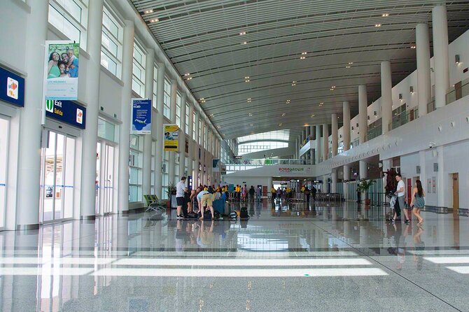 Round-Trip Transfer between Antigua Airport and Antigua Hotels - Key Highlights at a Glance