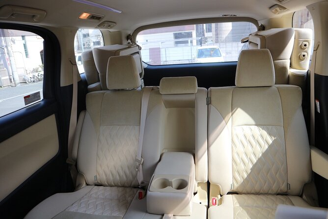 Shared Roundtrip Taxi Transfer from Antigua Airport to Royalton Antigua Resort - The Royalton Pickup and Drop-Off Point You Should Know