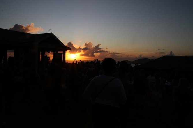 Shirley Heights Sunset Party Taxi (Other packages are available) - Food and drinks: what you should expect to pay for