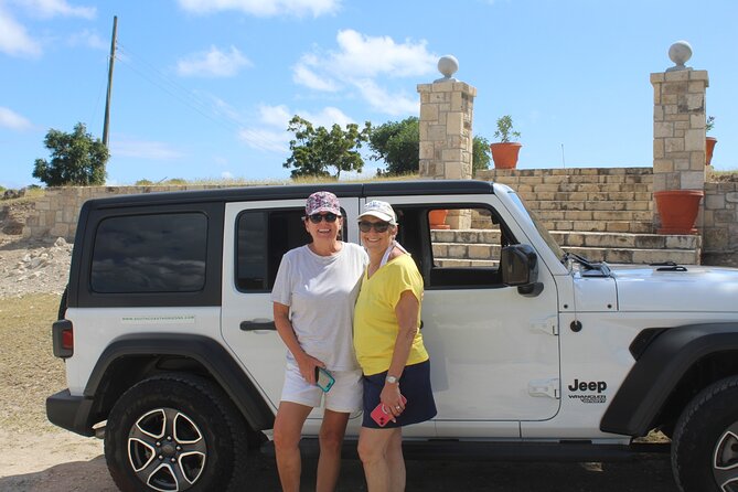 SoCoHo Luxe Private Jeep Wrangler Tour - Road House Restaurant and Bar: Where the Day Turns From Seeing to Eating